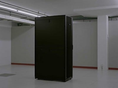 Mysterious Mount10 Server Cage