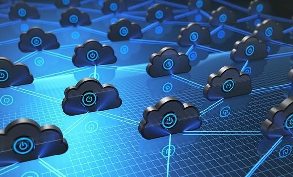 what is a hybrid cloud strategy