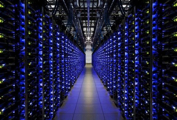 how movies portray data centers